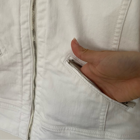 Banana Republic White Denim Jacket - Picture 7 of 8